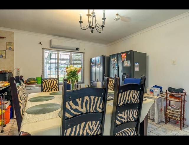 4 BEDROOM HOUSE FOR SALE IN CHASE VALLEY DOWNS
